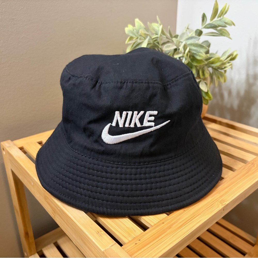 Nike Reversible Bucket Hat Size S